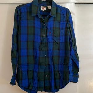 Levi’s flannel shirt
